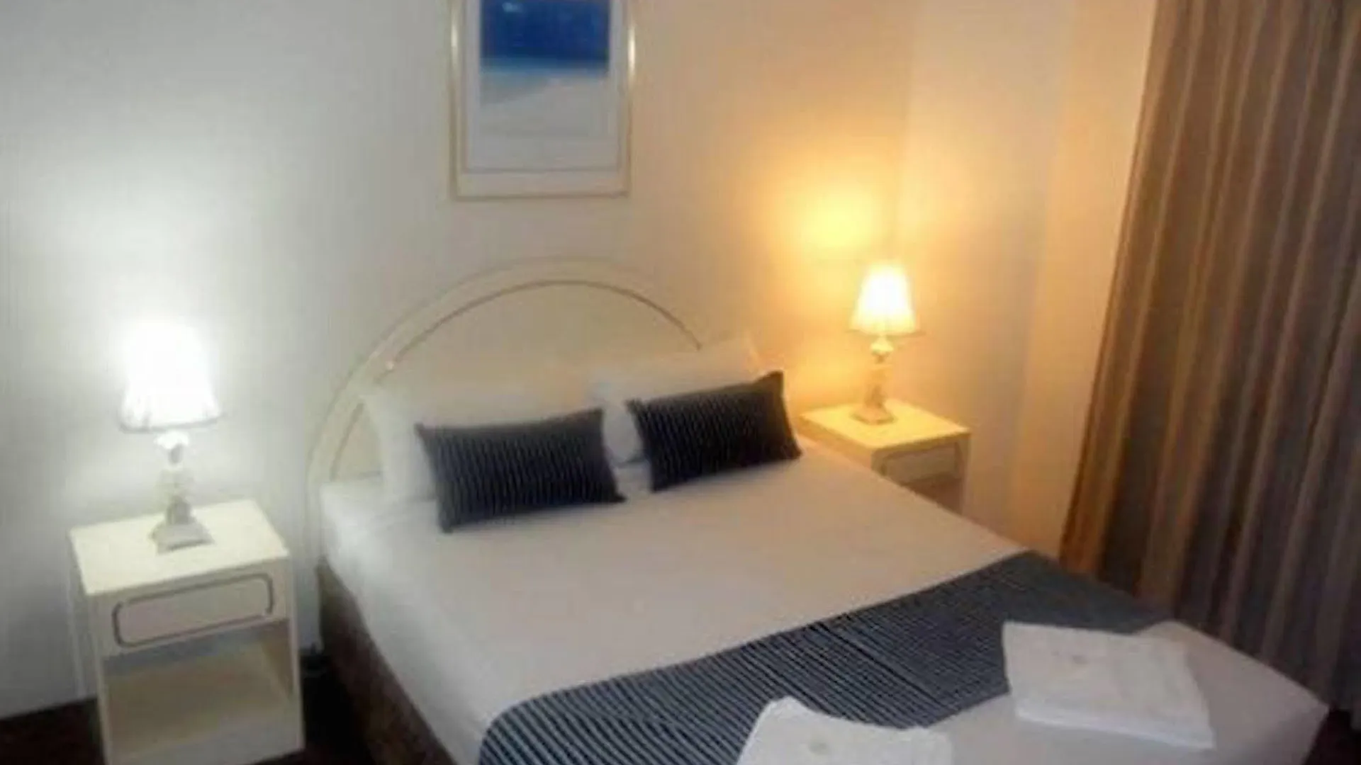***  Surfers Del Rey Apart otel Gold Coast Avustralya